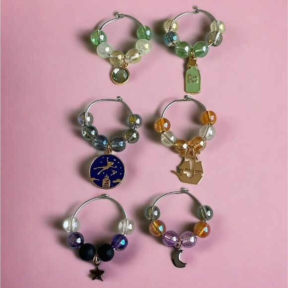 129 Disney Peter Pan/Tinkerbell Themed wine glass charms - Picture 1 of 7